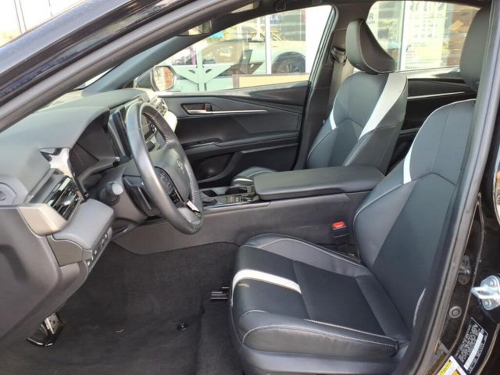 Used 2025 Toyota Camry SE Sedan