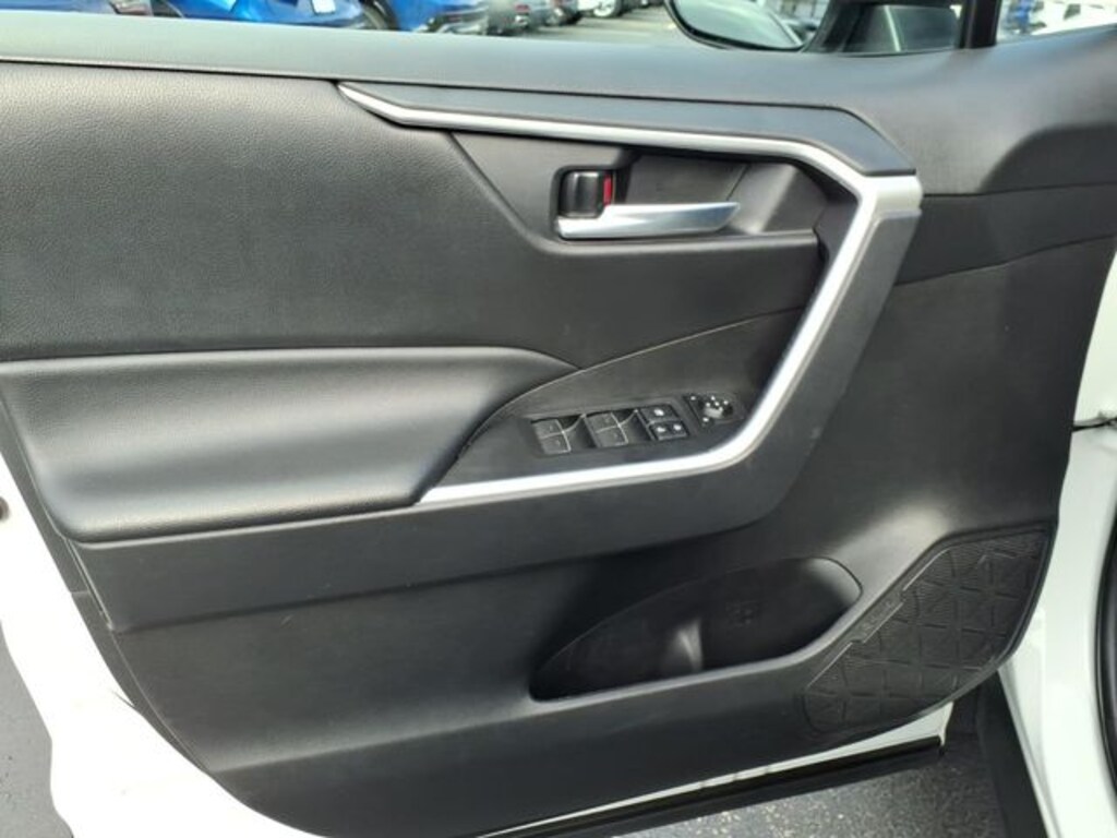 Used 2024 Toyota RAV4 Hybrid XLE SUV