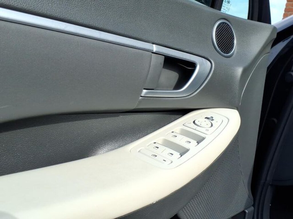 Used 2025 Hyundai Sonata SEL Sedan