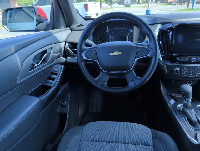 Used 2023 Chevrolet Traverse LT Cloth SUV