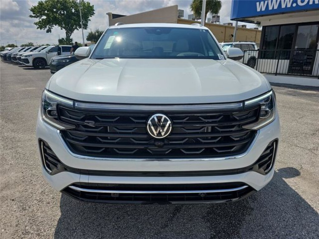New 2026 Volkswagen Atlas Cross Sport SEL Premium R-Line SUV