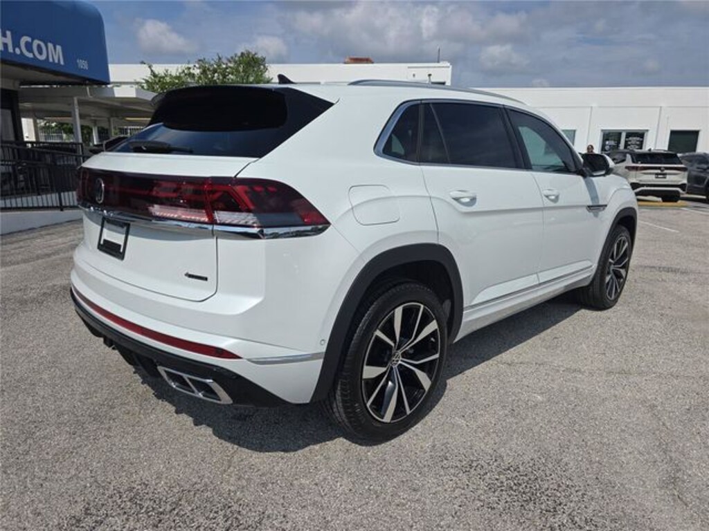 New 2026 Volkswagen Atlas Cross Sport SEL Premium R-Line SUV
