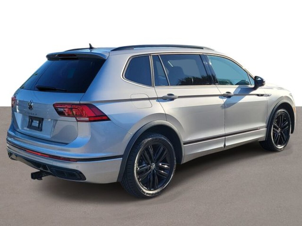 Certified 2022 Volkswagen Tiguan 2.0T SE R-Line Black SUV