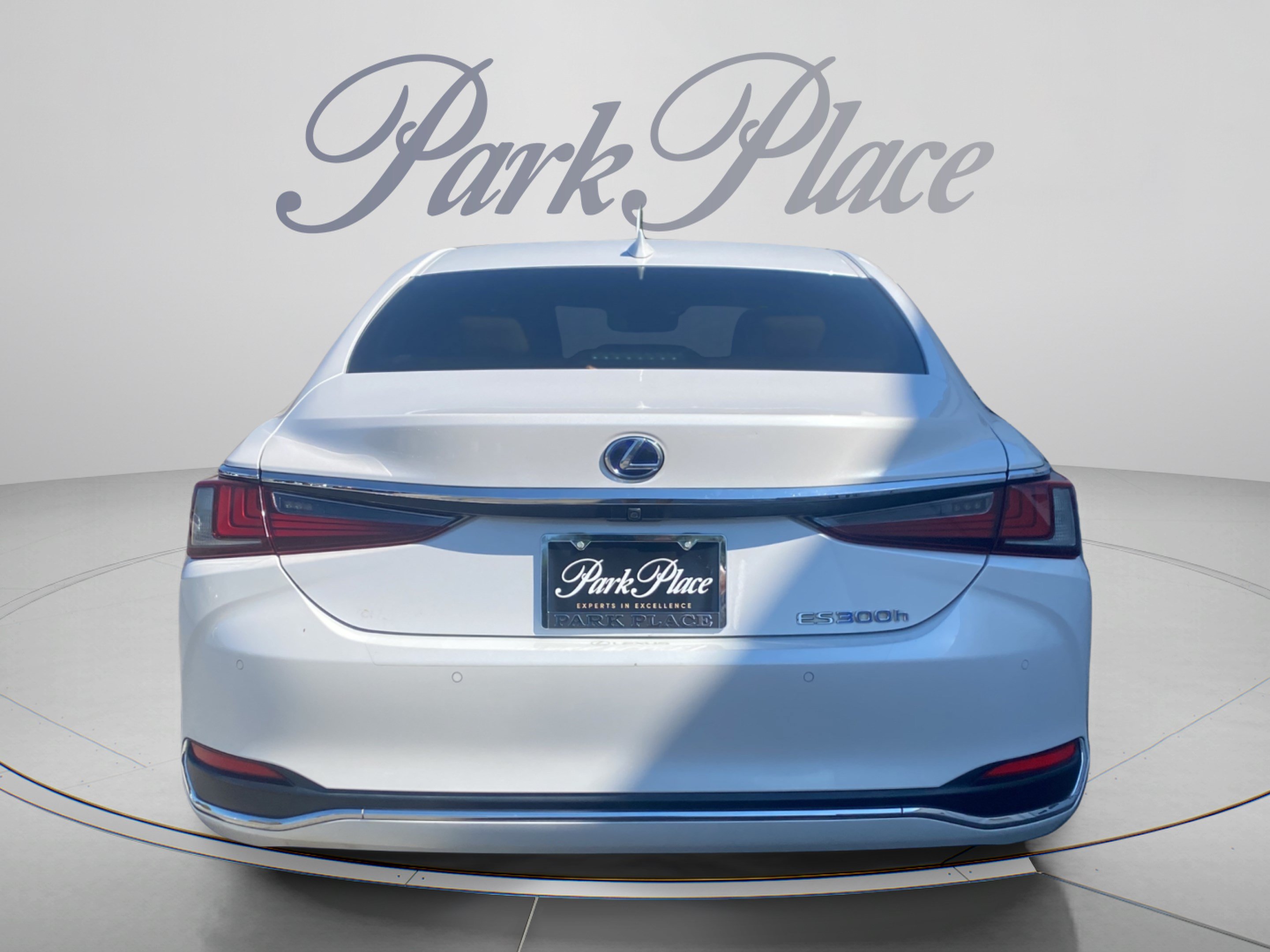 Used 2019 Lexus ES 300h 300h Sedan
