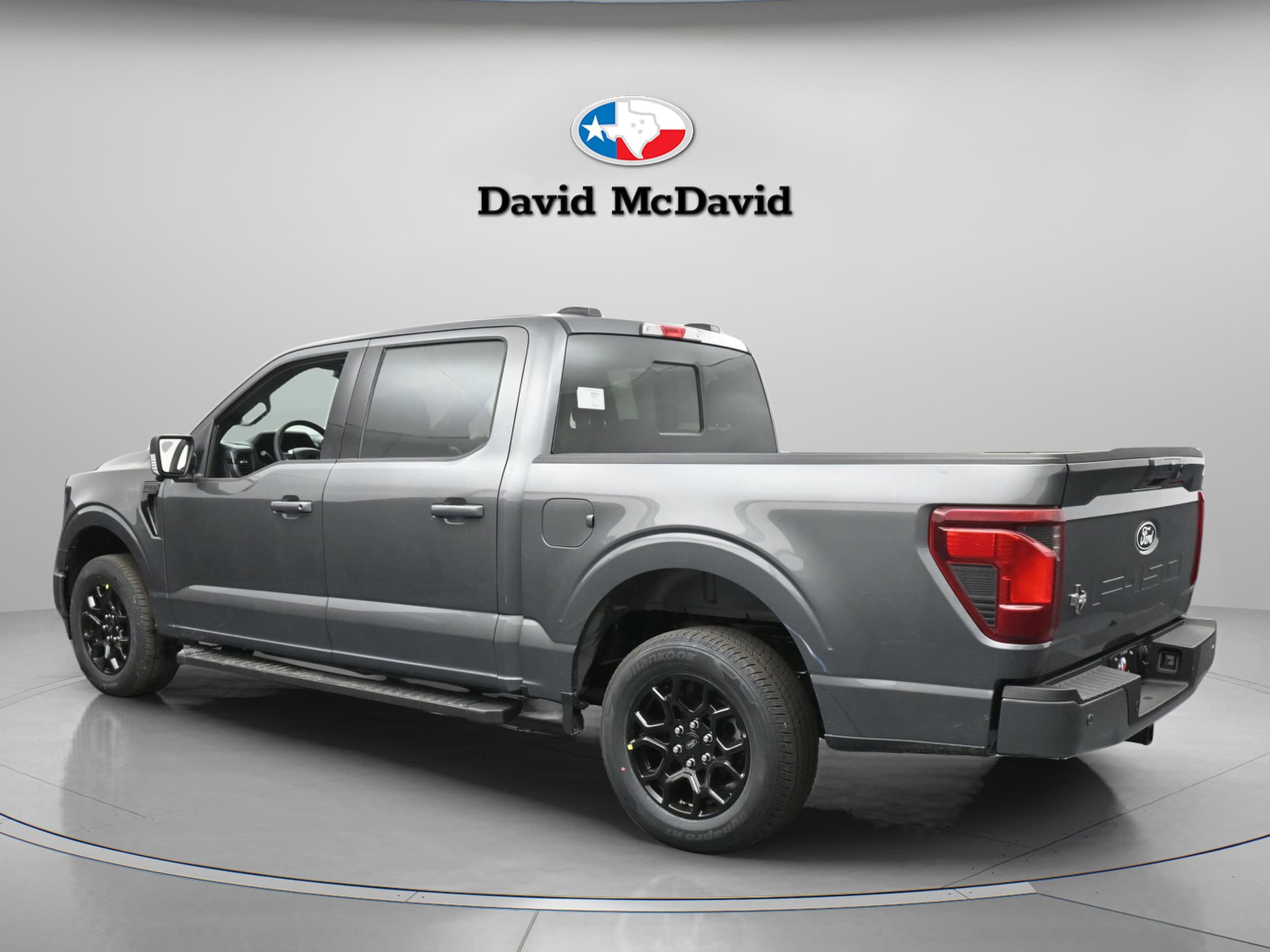 2026 Ford F-150 XLT - Photo 9