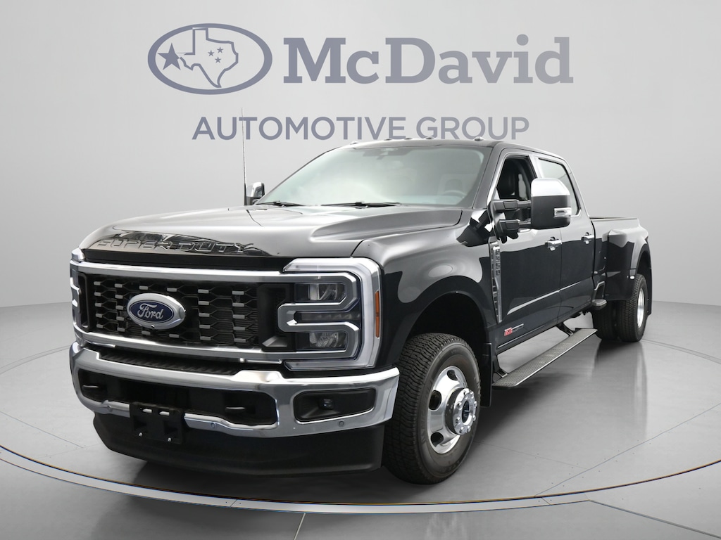 New 2026 Ford F-350 LARIAT Truck Crew Cab