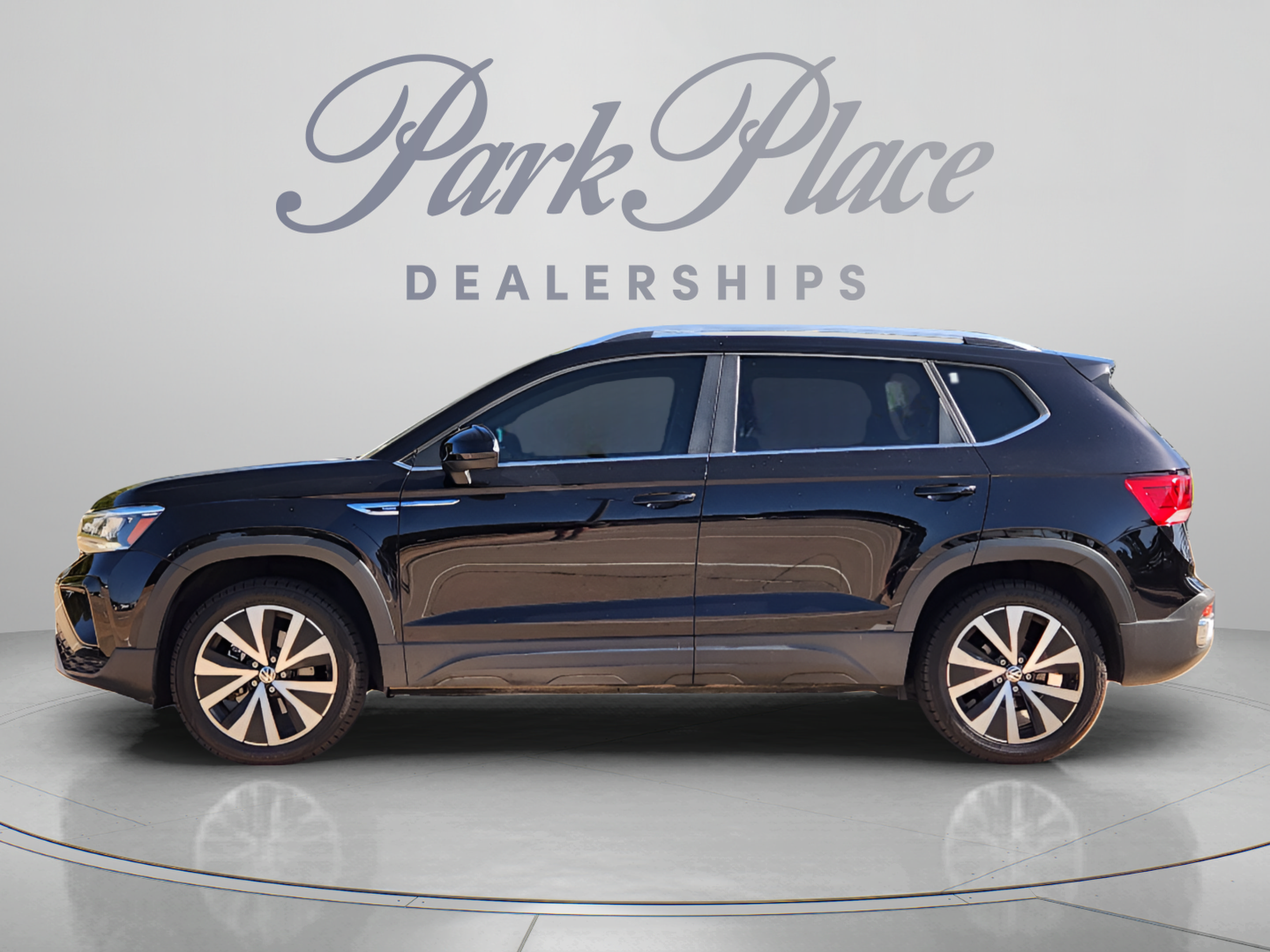 Used 2023 Volkswagen Taos SE SE 4MOTION *Ltd Avail*
