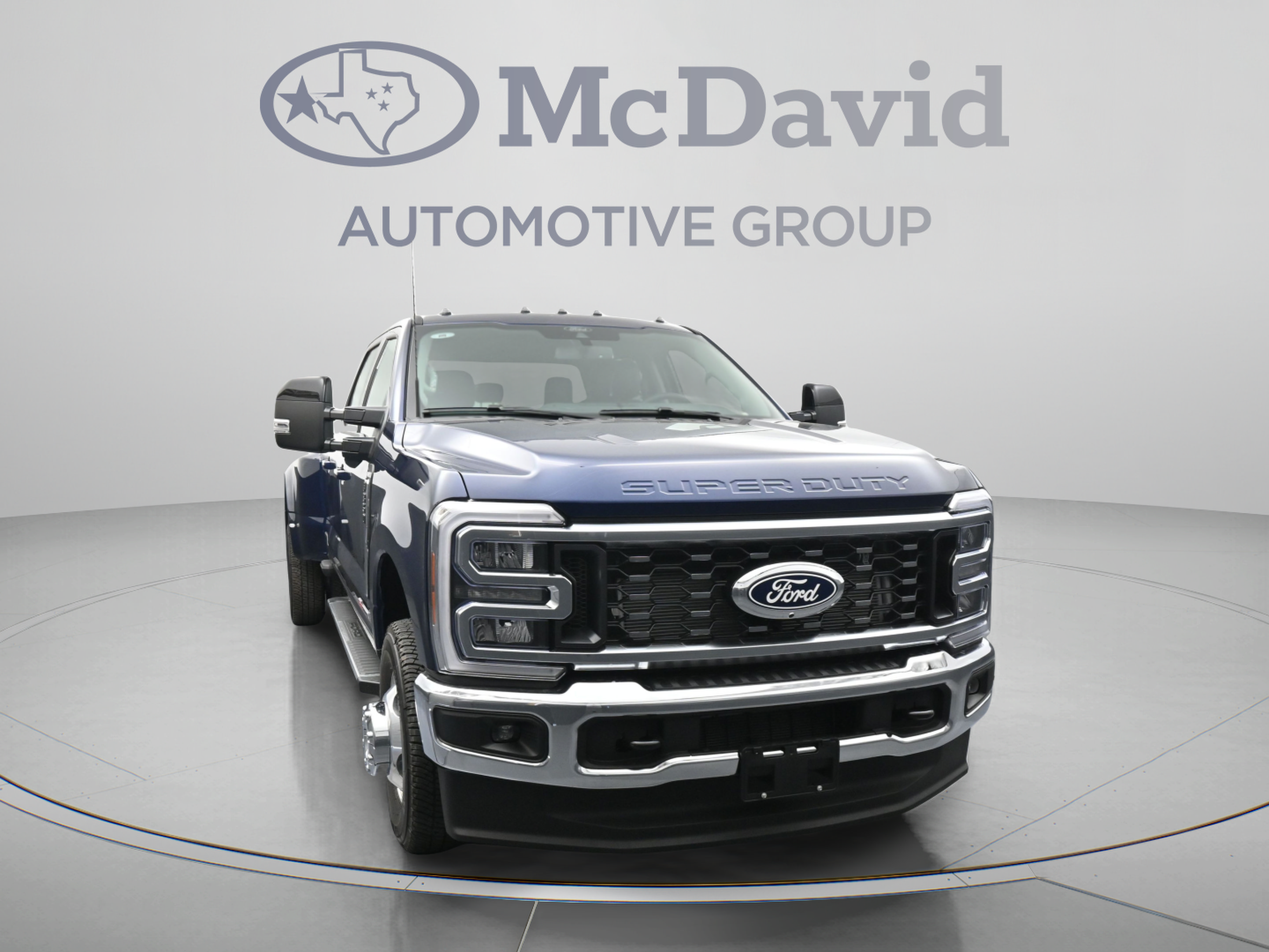 New 2027 Ford F-350 LARIAT Truck Crew Cab