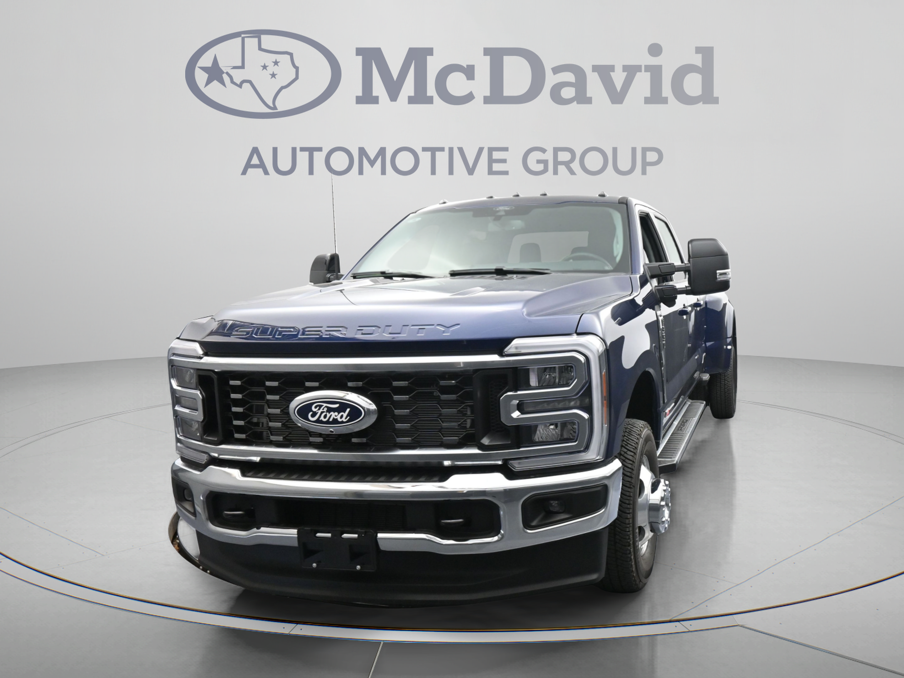 New 2027 Ford F-350 LARIAT Truck Crew Cab