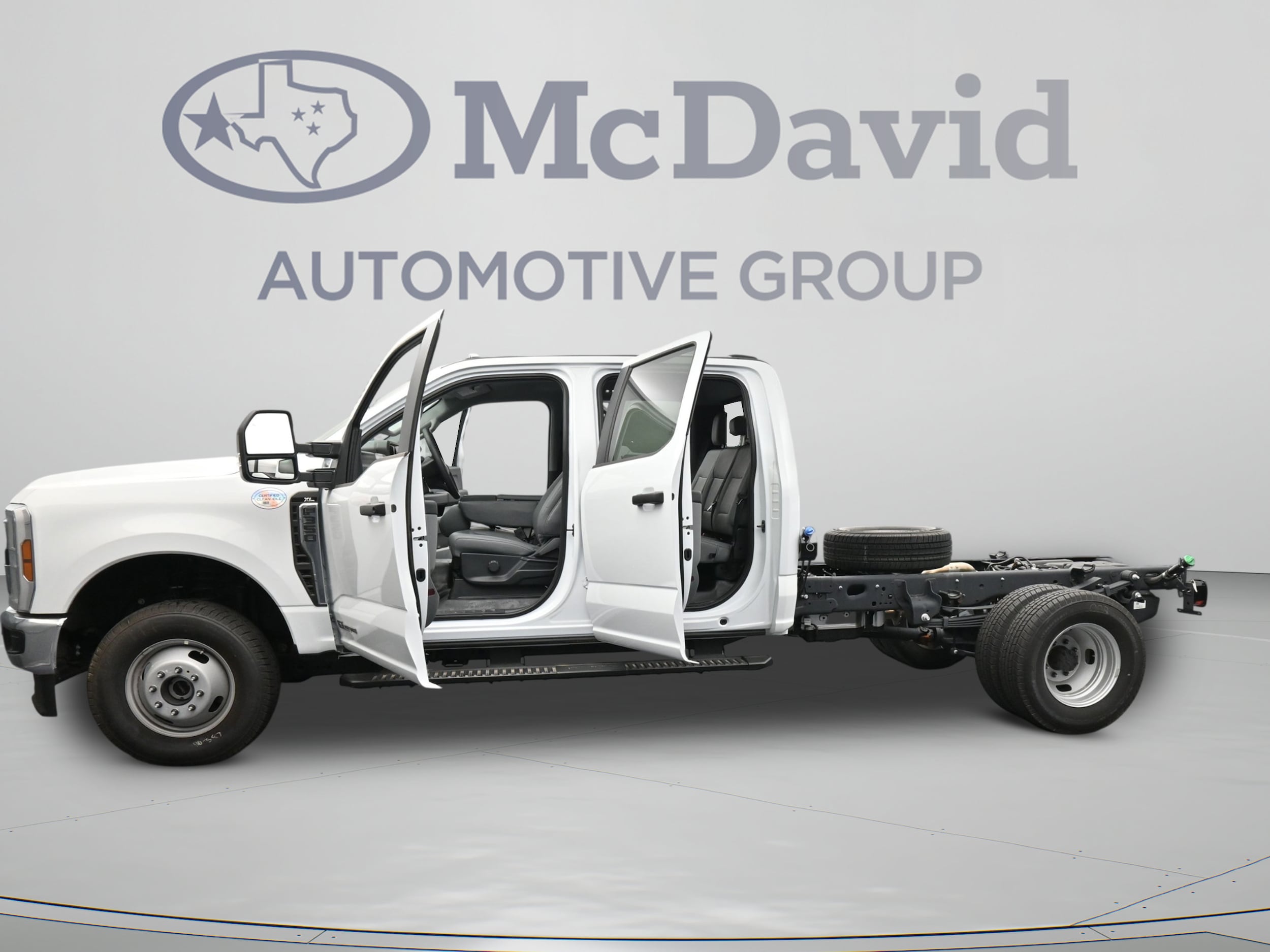 2026 Ford F-350 Super Duty Chassis Cab XL - Photo 27