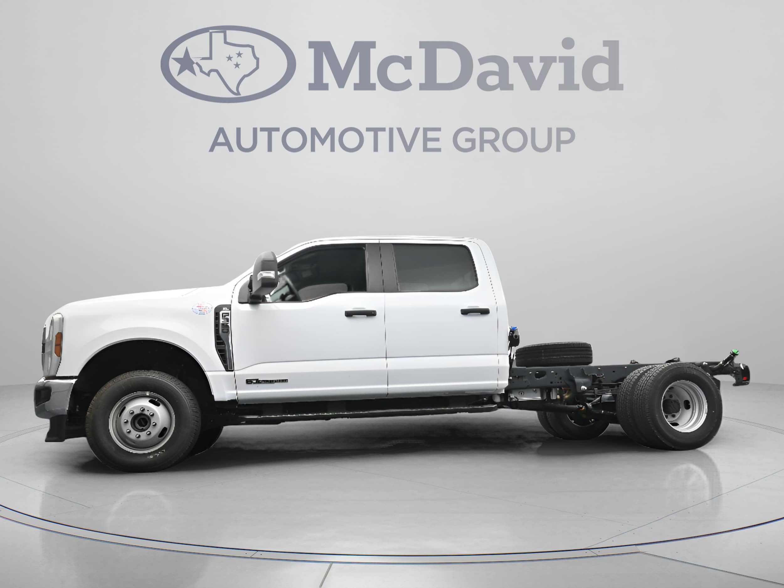 2026 Ford F-350 Super Duty Chassis Cab XL - Photo 13
