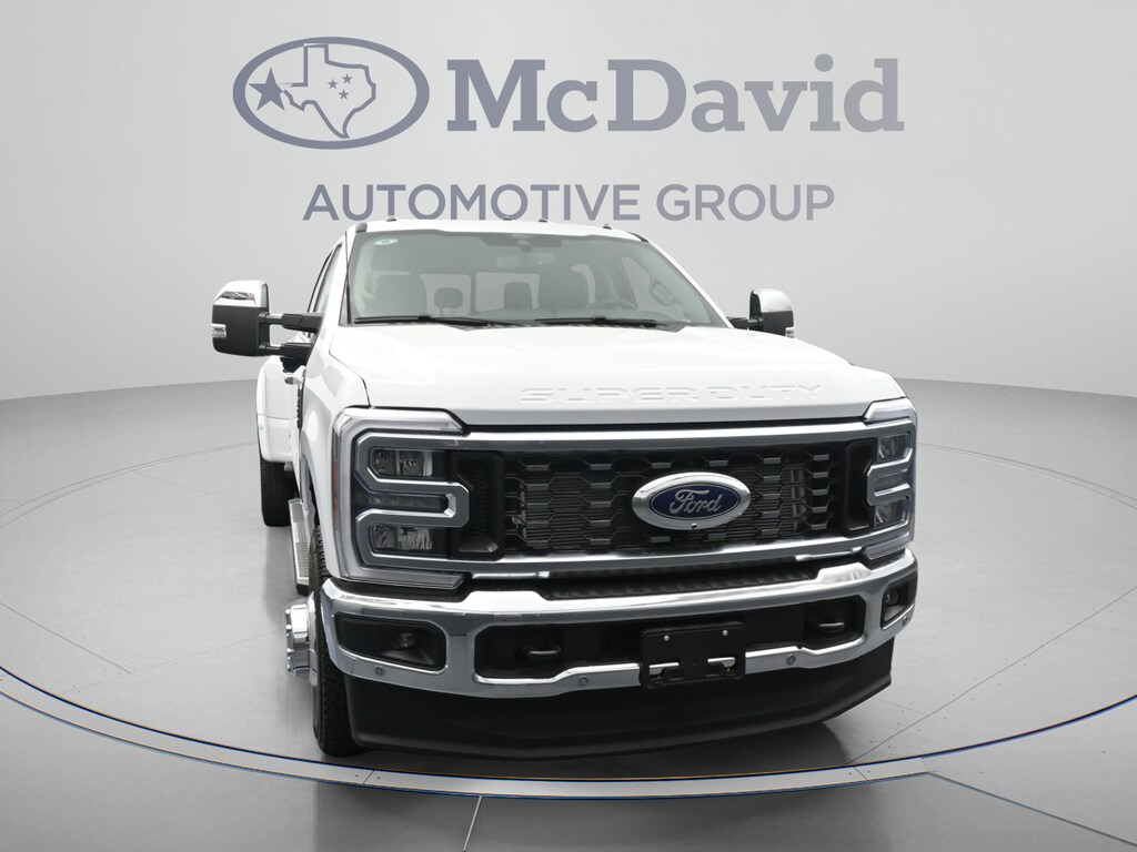 New 2026 Ford F-350 LARIAT Truck Crew Cab