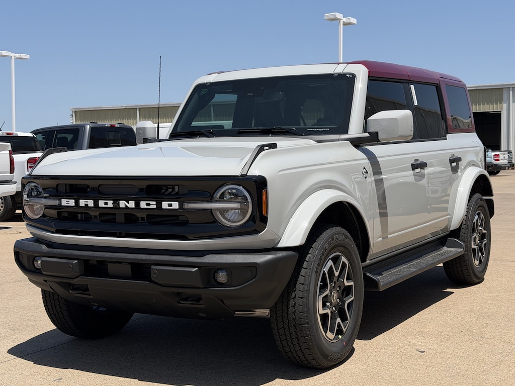 New 2026 Ford Bronco Outer Banks SUV