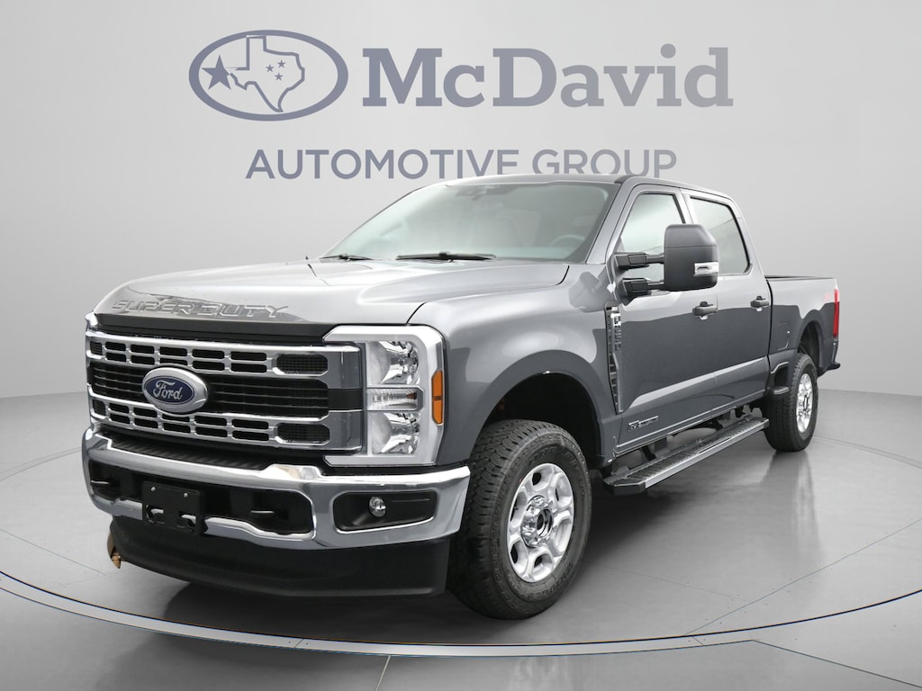 New 2026 Ford F-250 XLT Truck Crew Cab