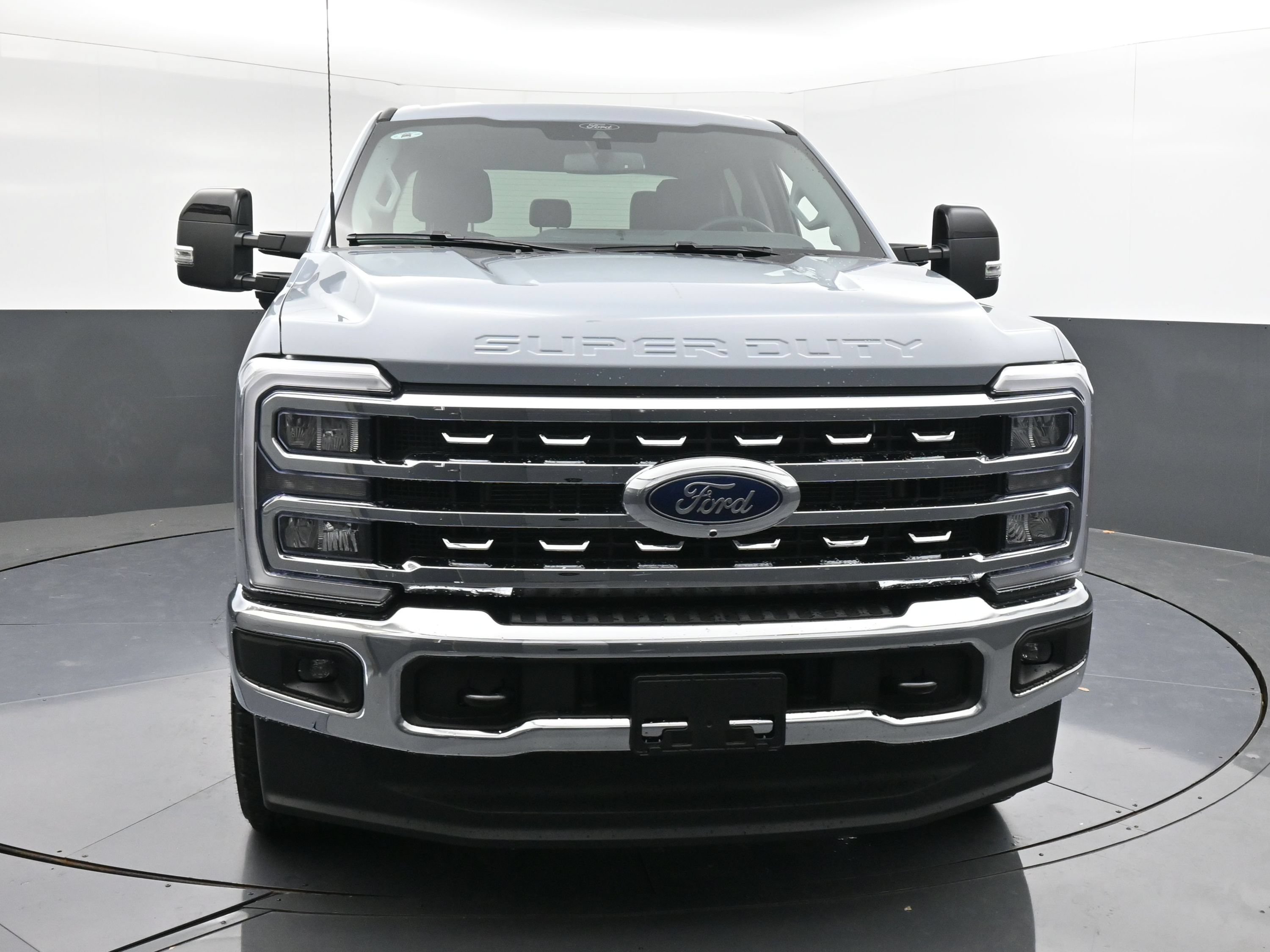 New 2026 Ford F-250 LARIAT Truck Crew Cab