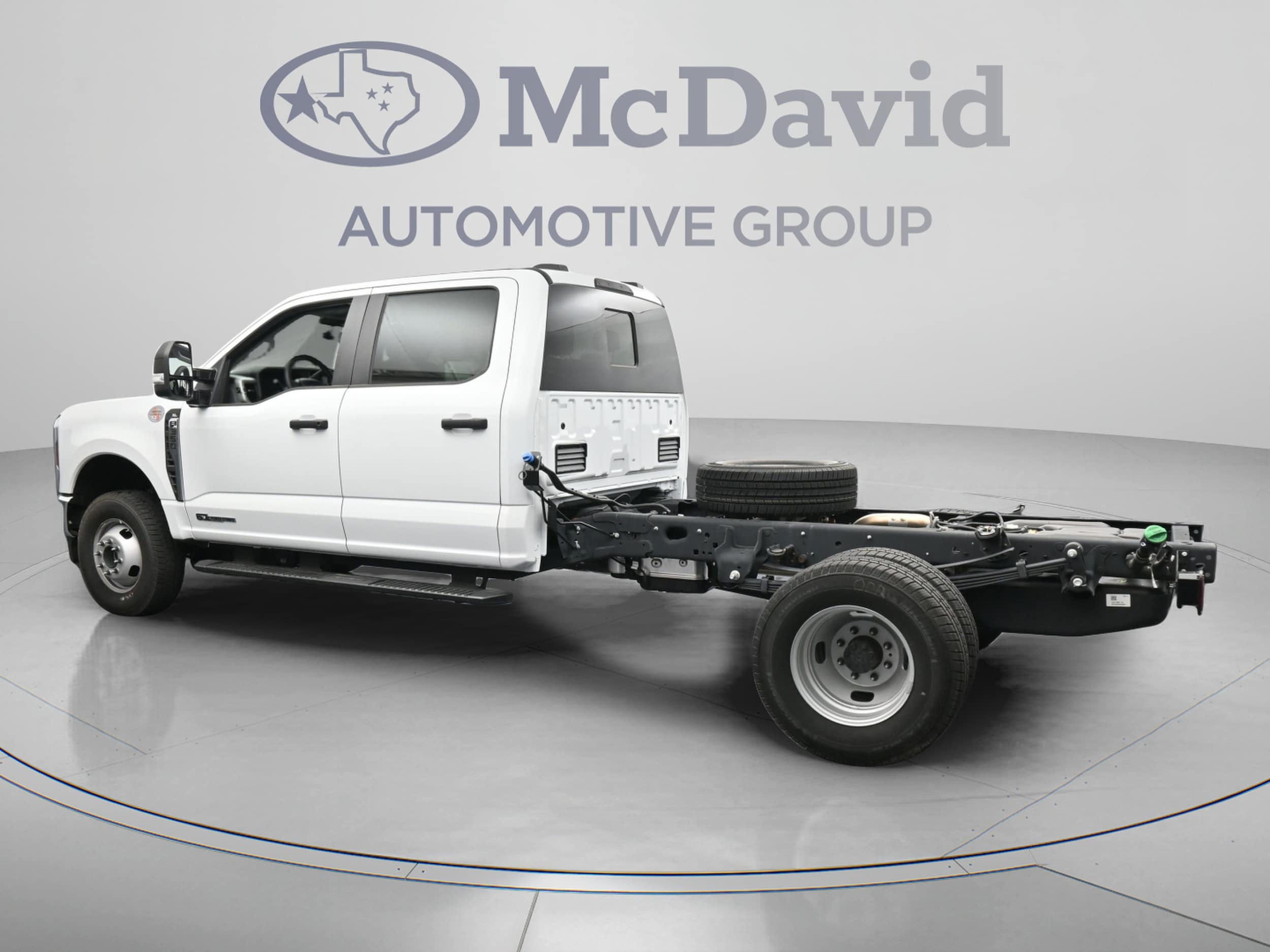 2026 Ford F-350 Super Duty Chassis Cab XL - Photo 6