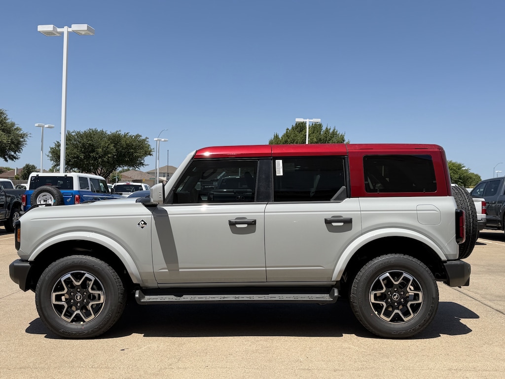 New 2026 Ford Bronco Outer Banks SUV