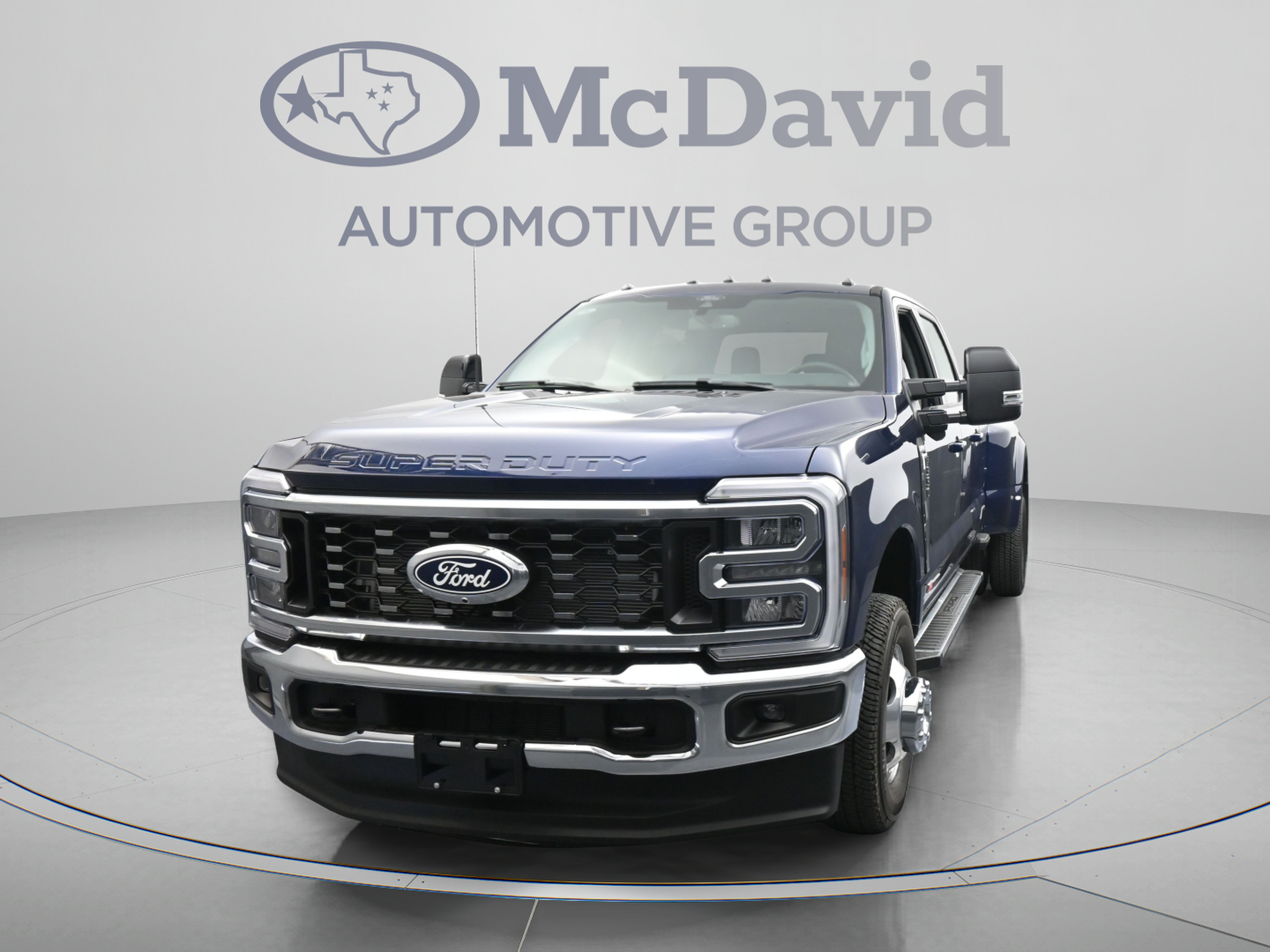 New 2027 Ford F-350 LARIAT Truck Crew Cab