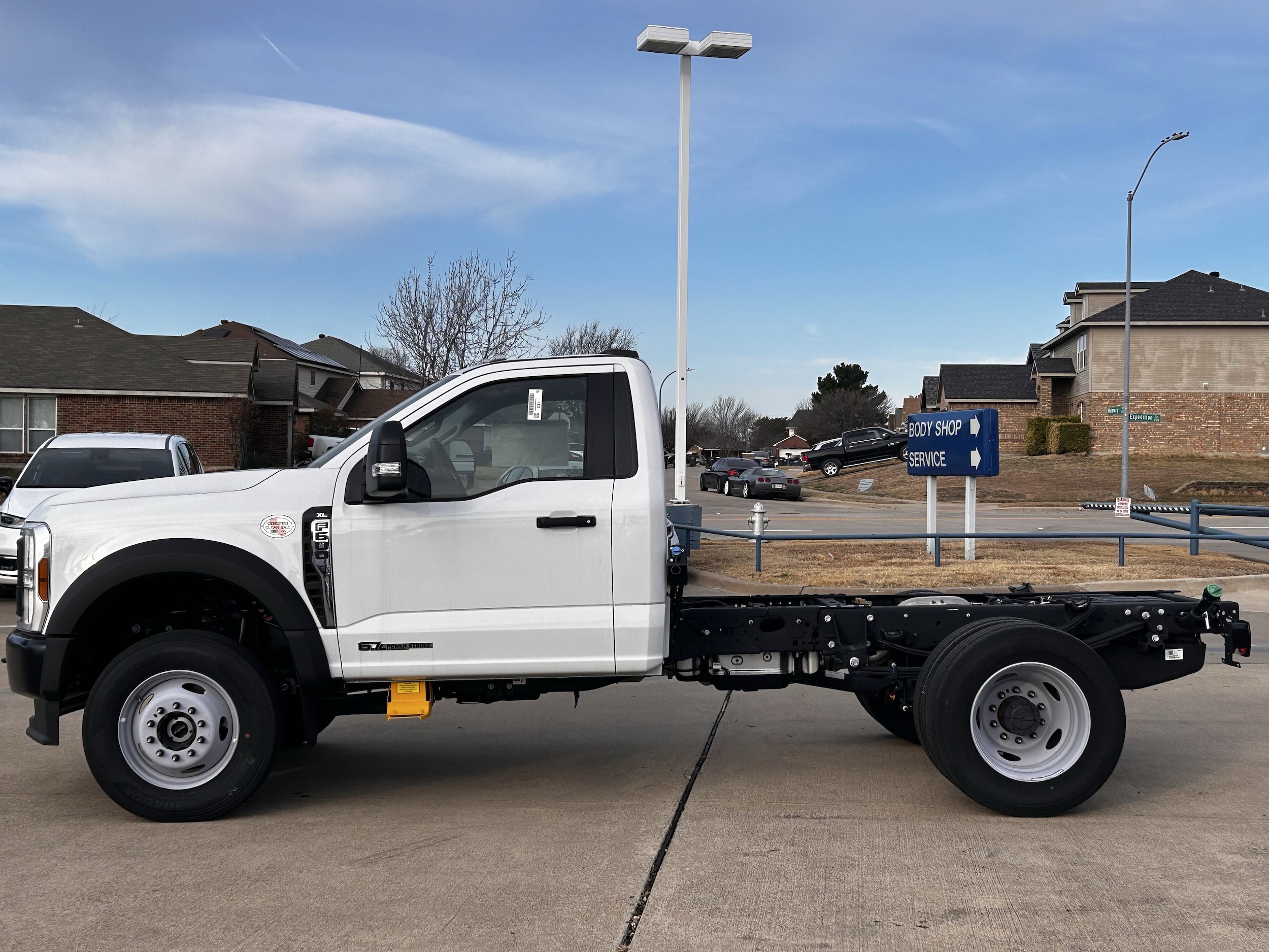 2025 Ford F-600 Super Duty Chassis Cab XL - Photo 4