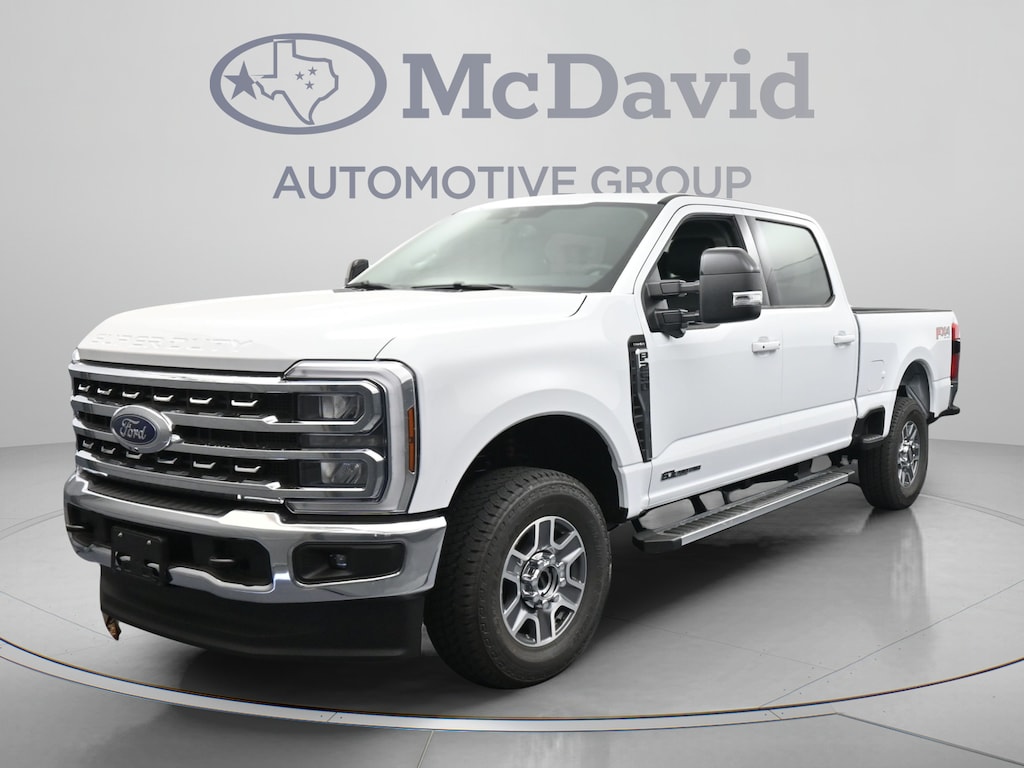 New 2026 Ford F-250 LARIAT Truck Crew Cab