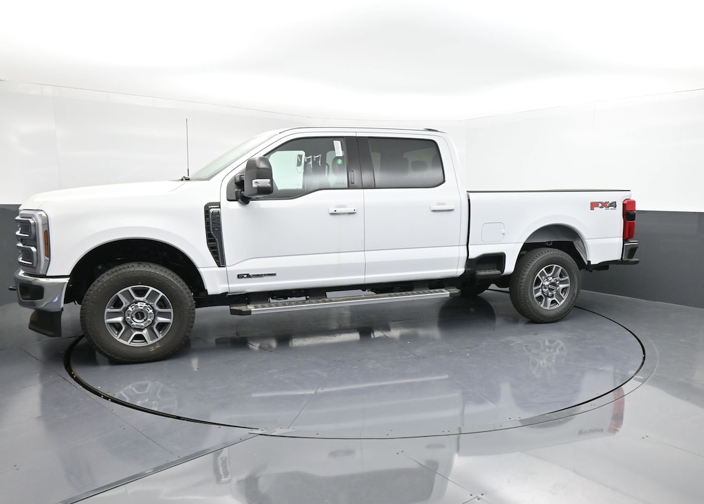 New 2026 Ford F-250 LARIAT Truck Crew Cab