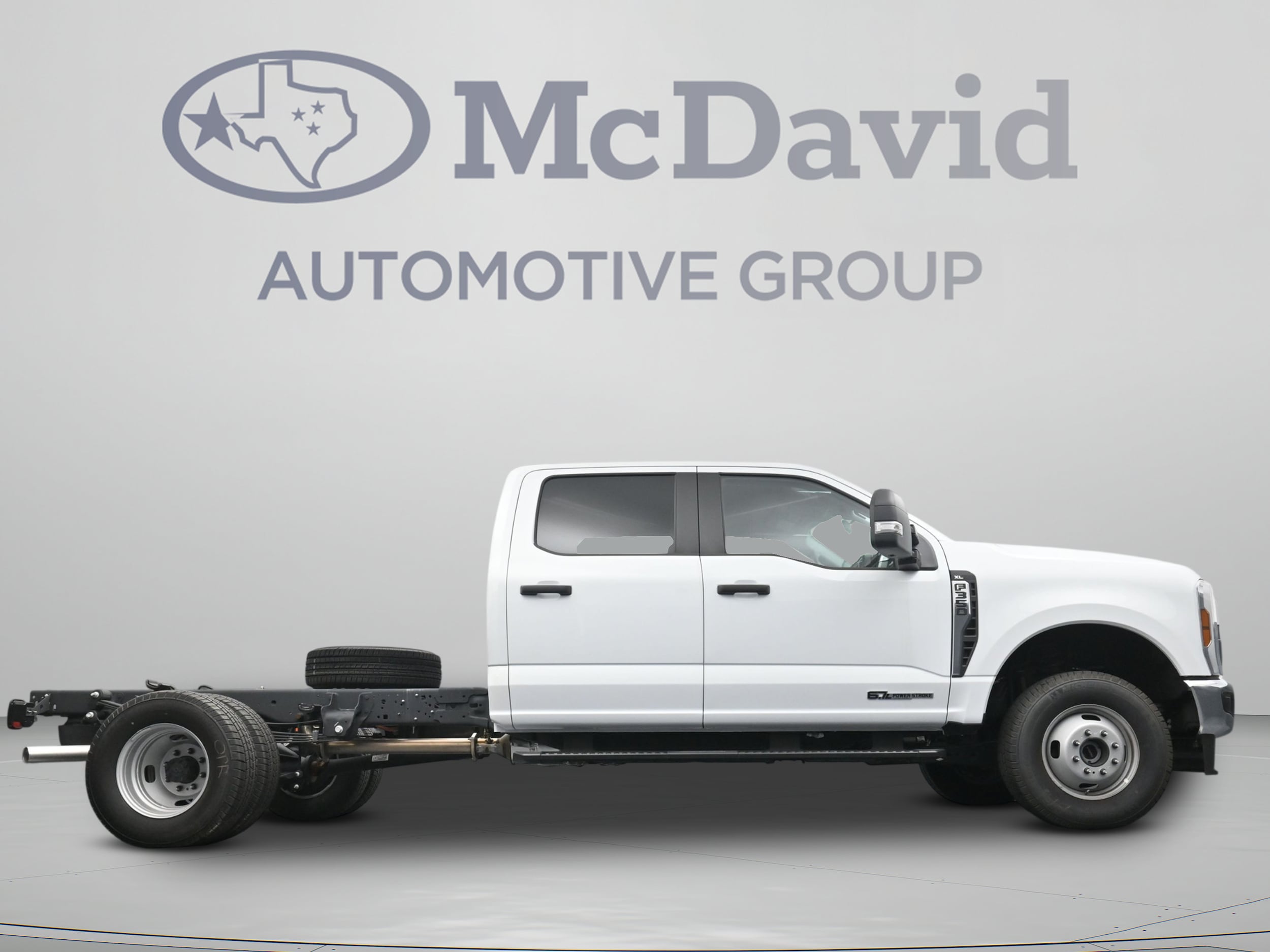 2026 Ford F-350 Super Duty Chassis Cab XL - Photo 17