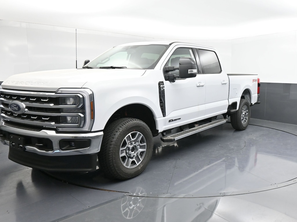 New 2026 Ford F-250 LARIAT Truck Crew Cab