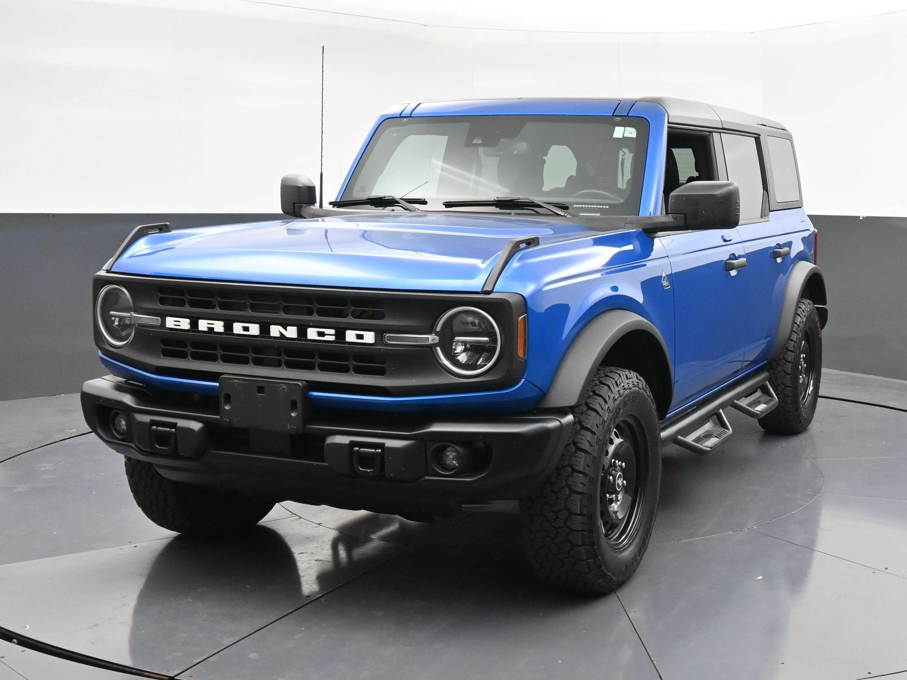 Used 2023 Ford Bronco Black Diamond SUV