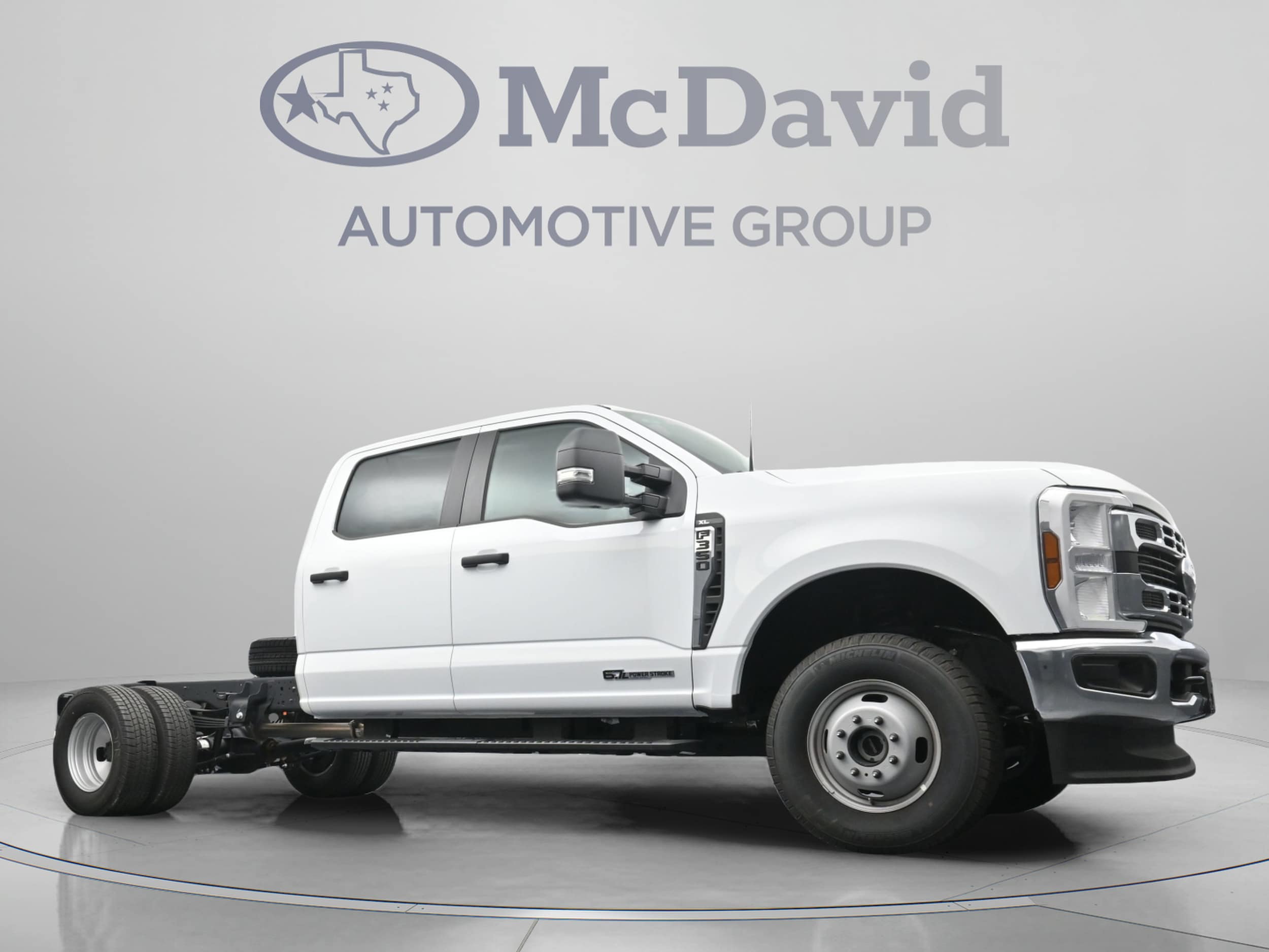 2026 Ford F-350 Super Duty Chassis Cab XL - Photo 10