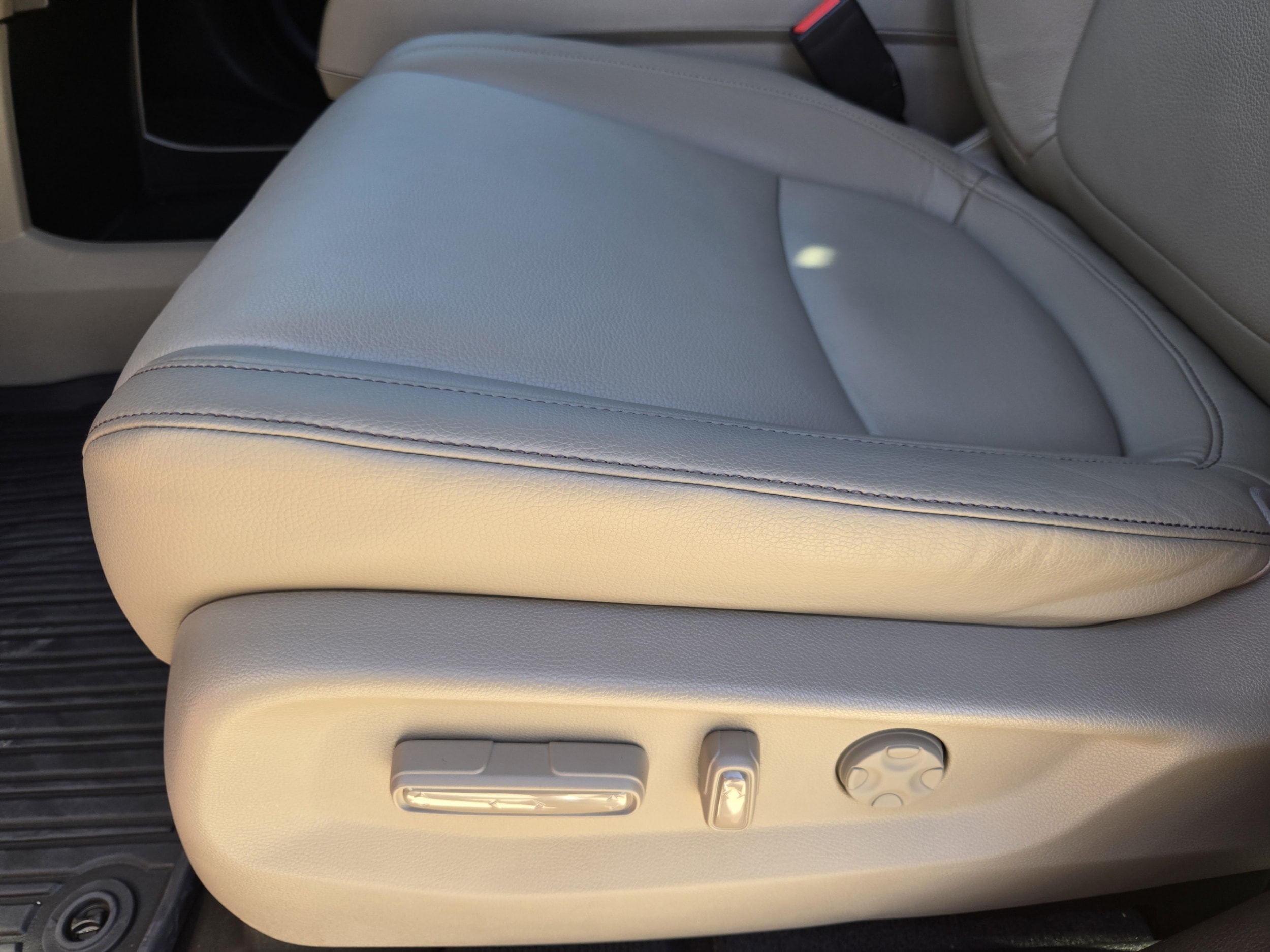 2024 Honda Odyssey EX-L - Photo 20