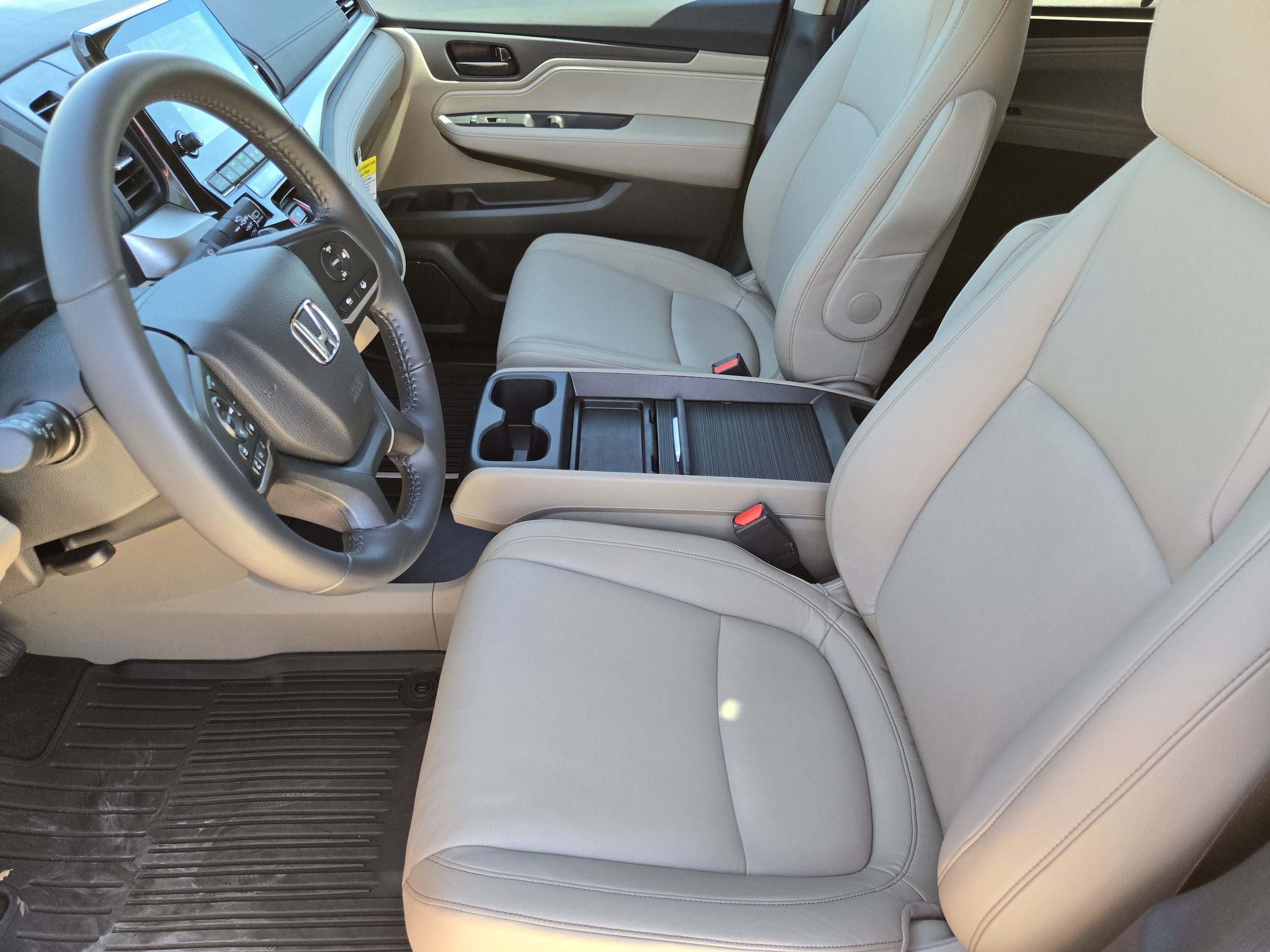 2024 Honda Odyssey EX-L - Photo 9