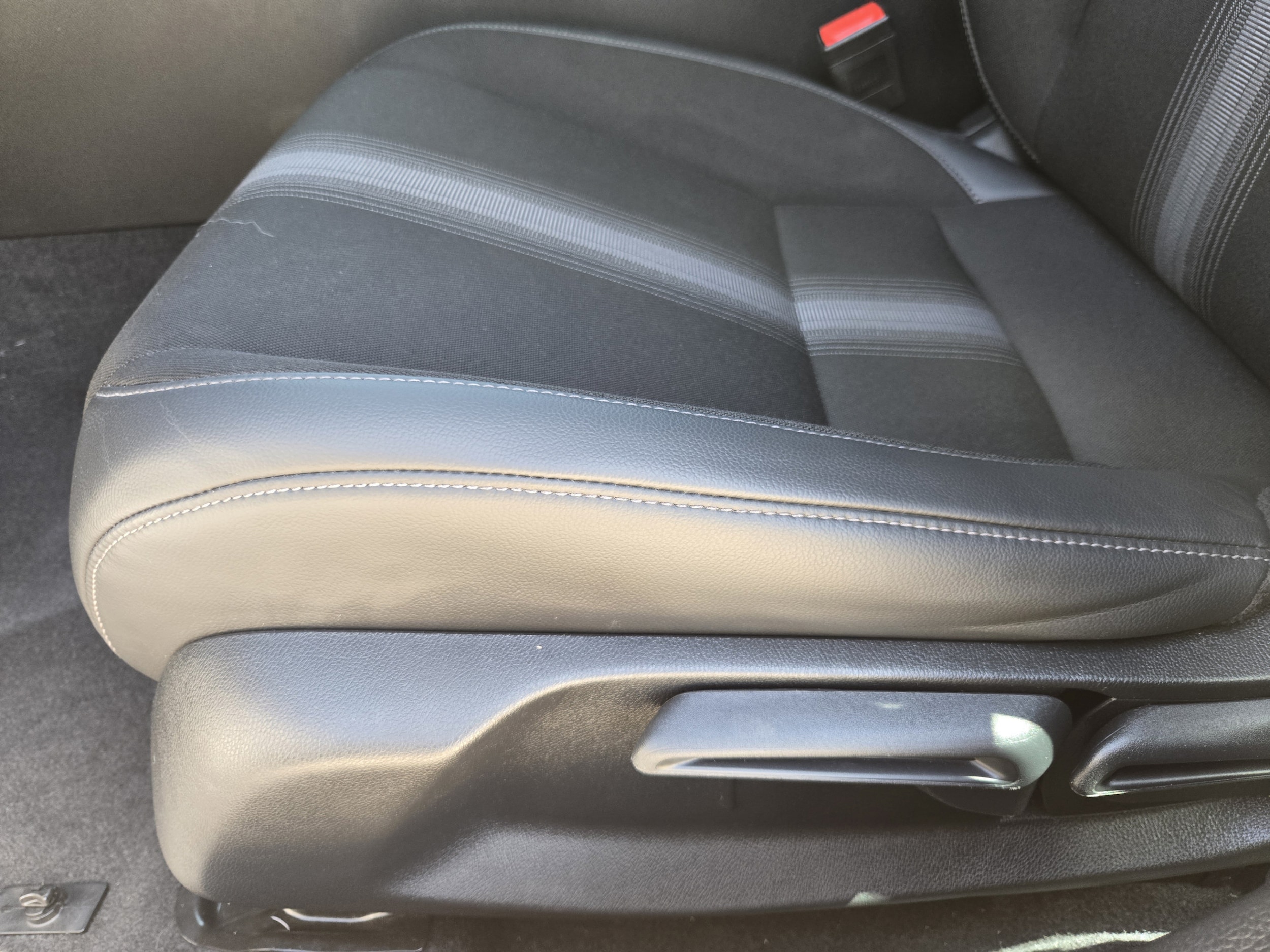 2024 Honda Civic Hatchback Sport - Photo 21