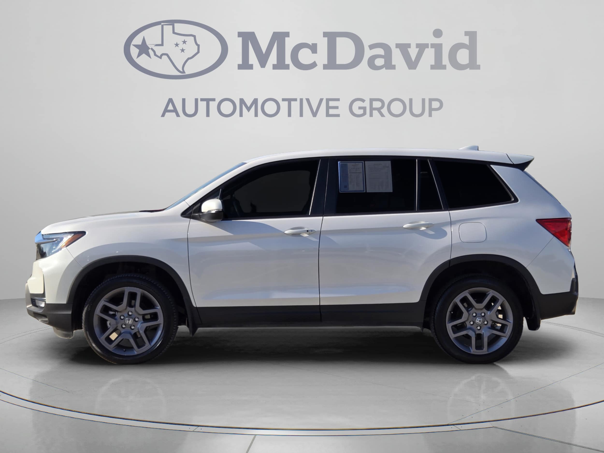 2023 Honda Passport EX-L - Photo 2