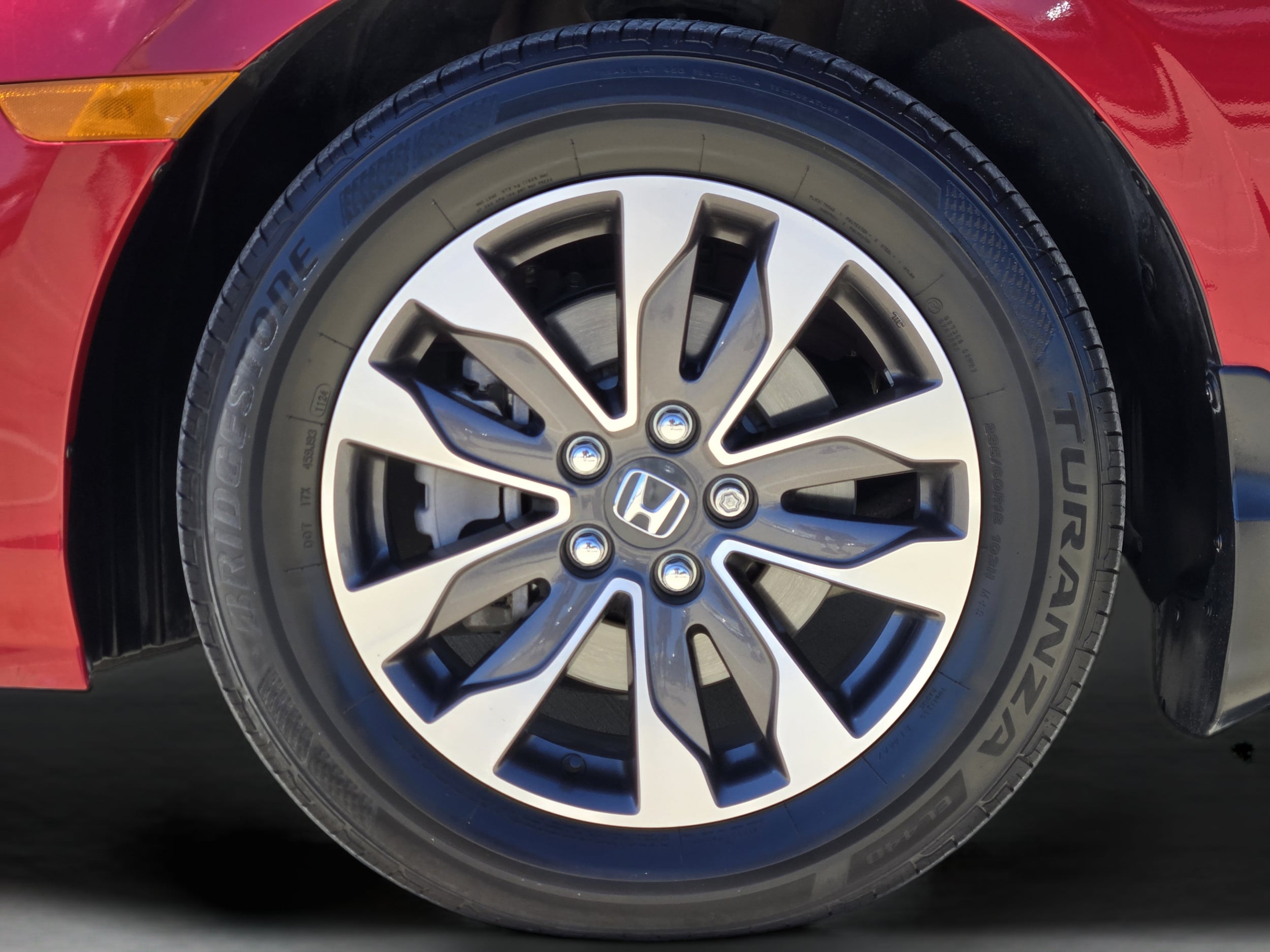 2024 Honda Odyssey EX-L - Photo 31