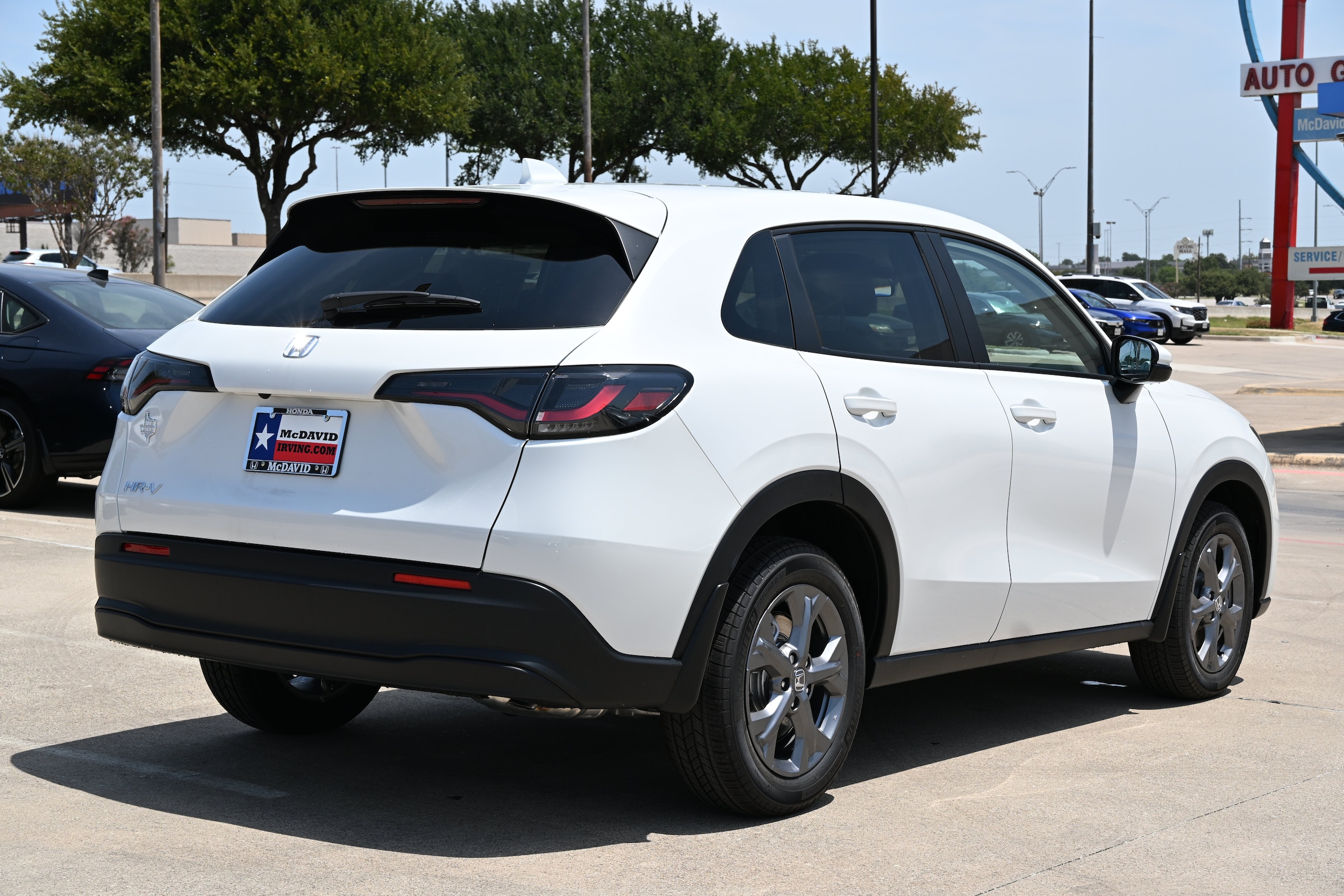 2027 Honda HR-V LX - Photo 6