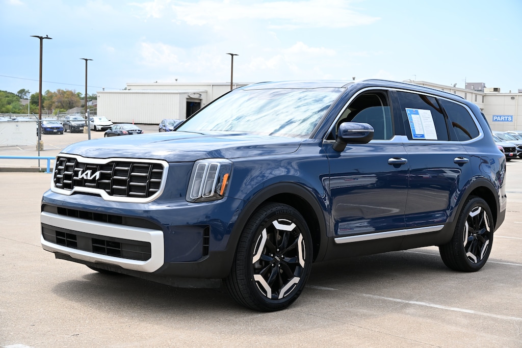 Used 2025 Kia Telluride S SUV