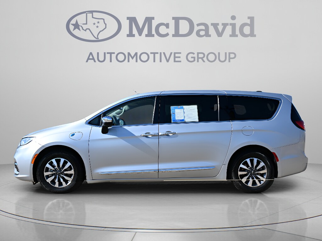 Used 2023 Chrysler Pacifica Plug-In Hybrid Limited Van Passenger Van