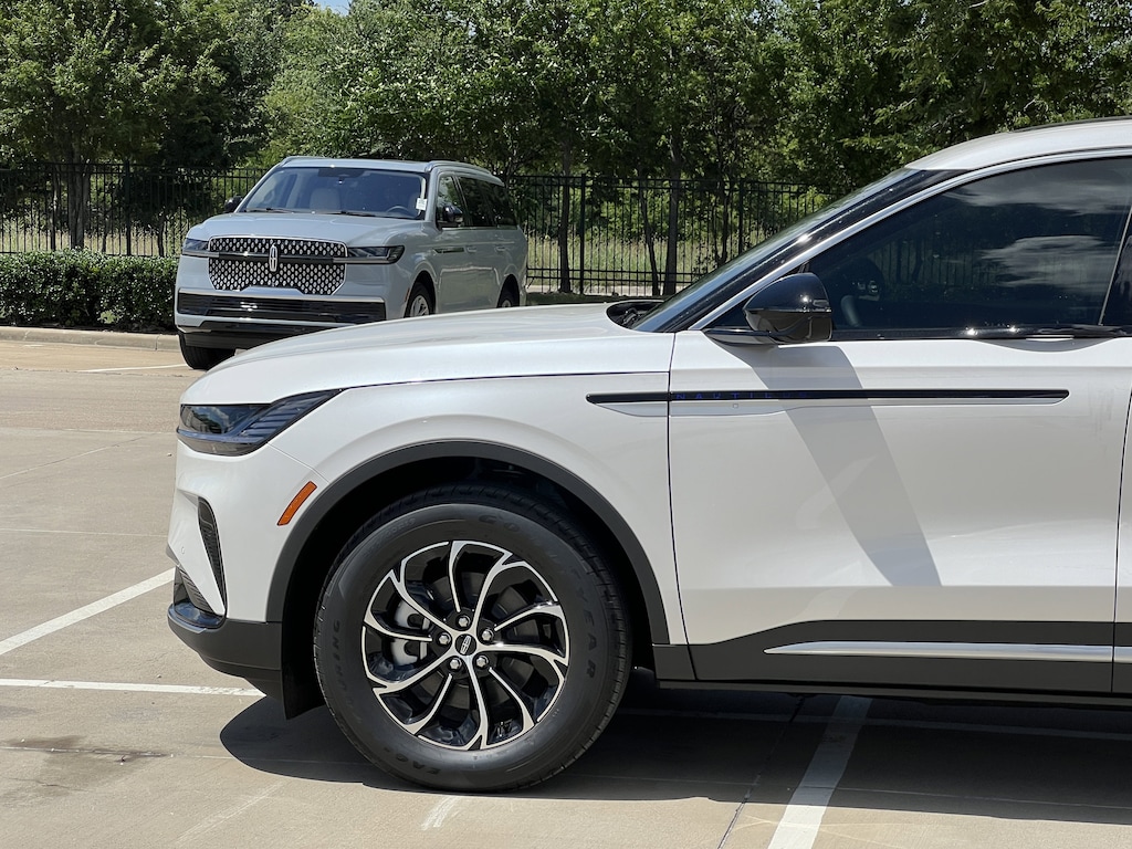 New 2026 Lincoln Nautilus Premiere SUV