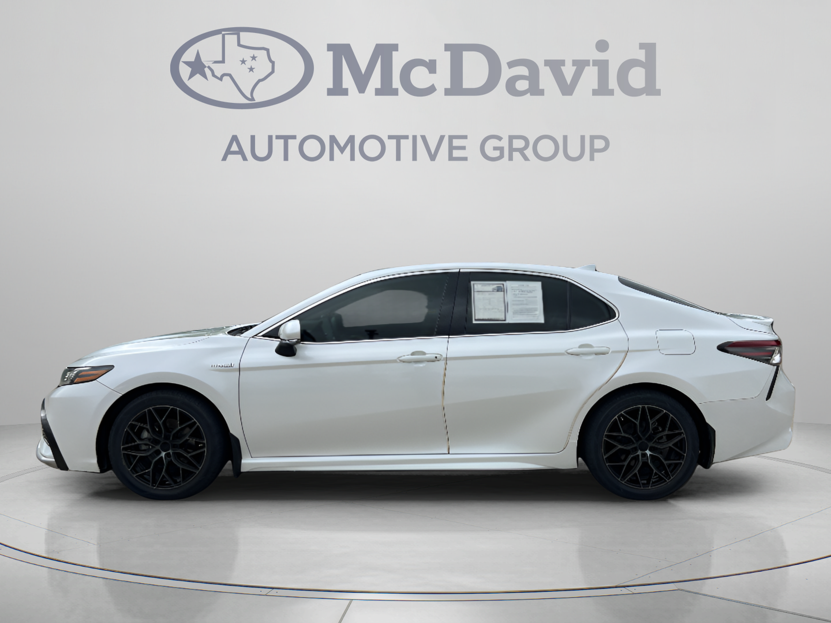 Used 2021 Toyota Camry Hybrid XSE Sedan