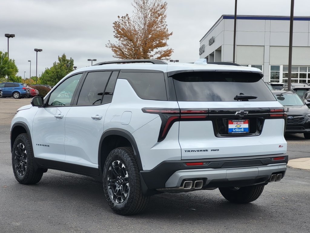 2027 Chevrolet Traverse Z71 - Photo 6