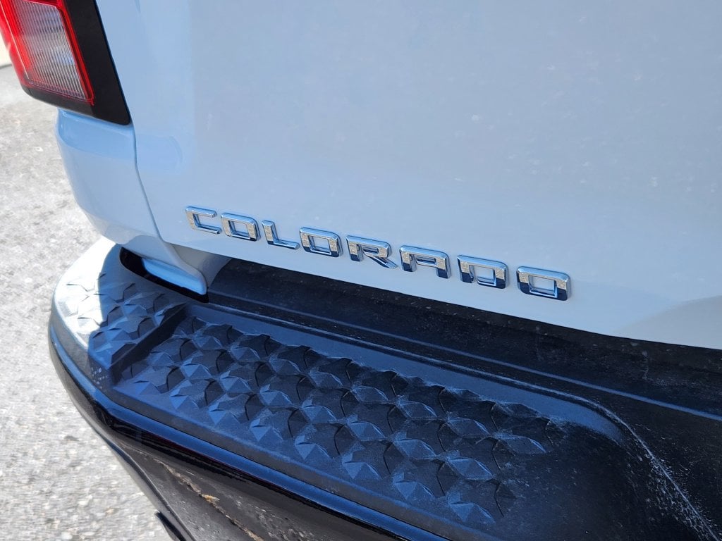 2025 Chevrolet Colorado ZR2 - Photo 19