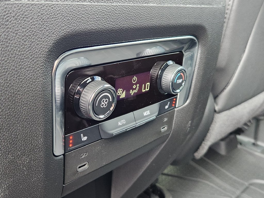 2026 Chevrolet Suburban Premier - Photo 16