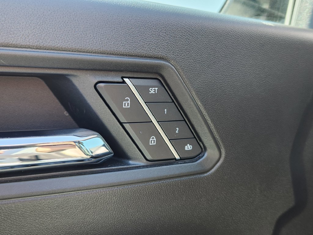 2025 Chevrolet Colorado ZR2 - Photo 16