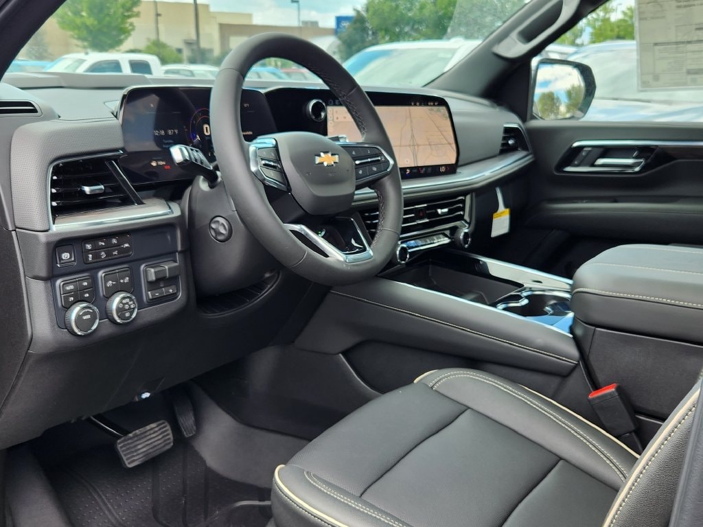 2026 Chevrolet Suburban Premier - Photo 7