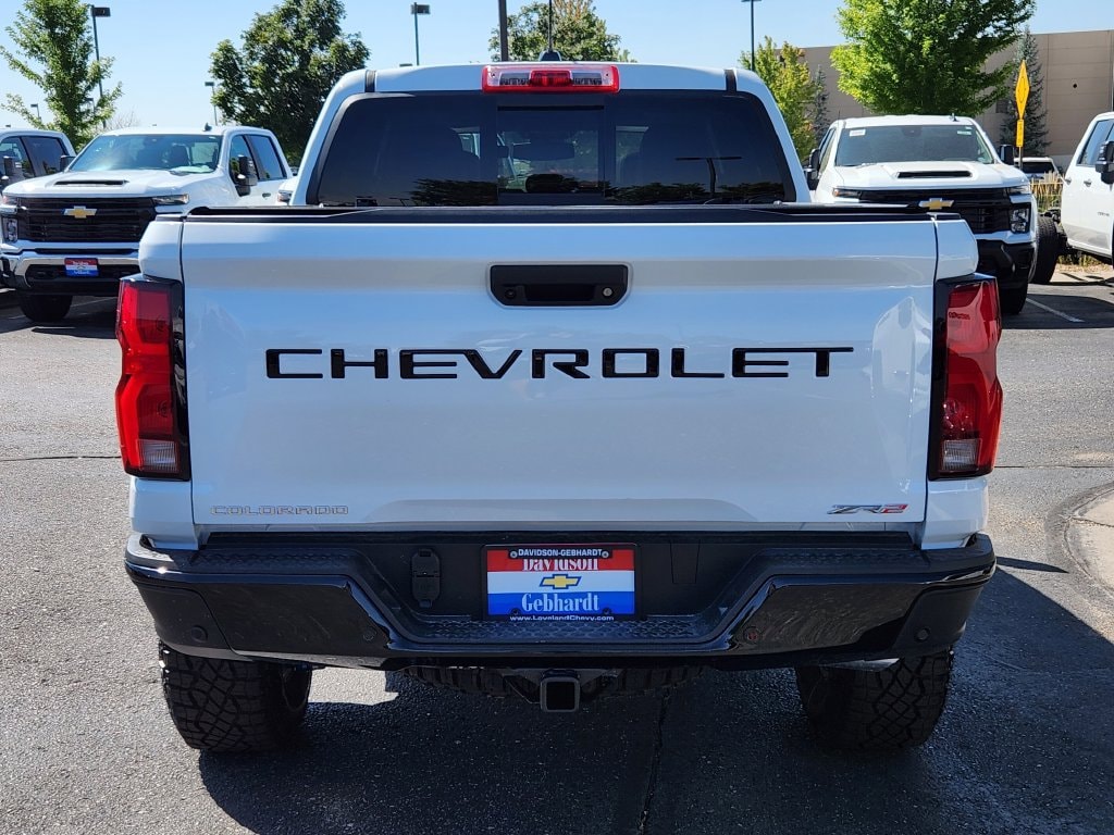 2025 Chevrolet Colorado ZR2 - Photo 4