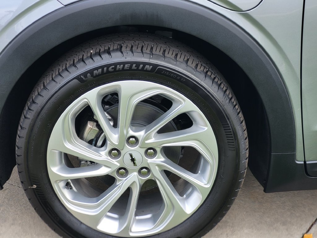 New 2027 Chevrolet Bolt LT SUV
