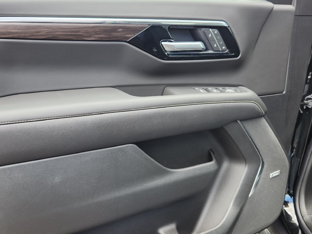 2026 Chevrolet Suburban Premier - Photo 6