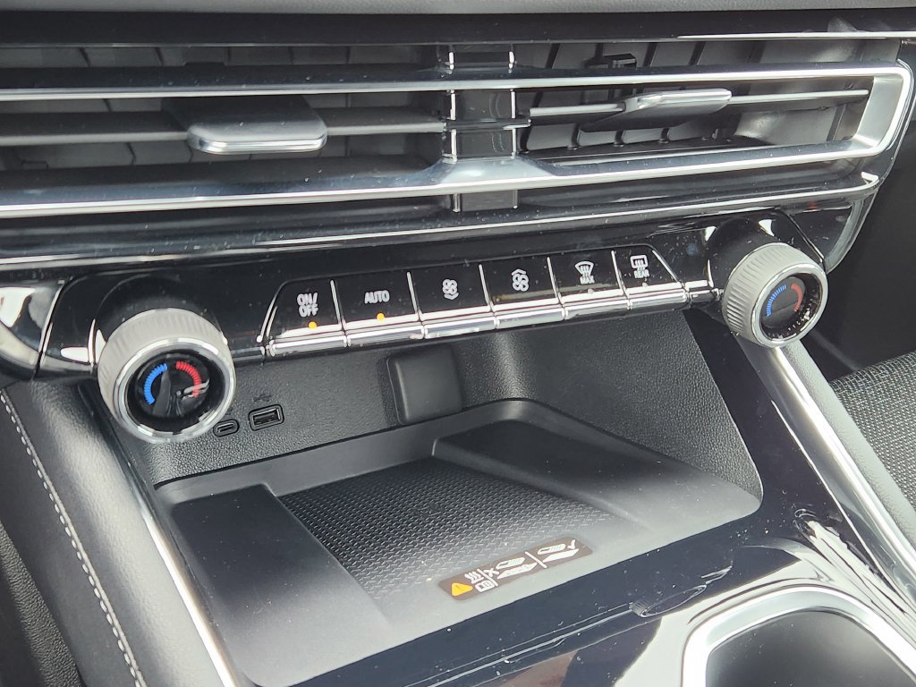 2026 Chevrolet Traverse LT - Photo 17