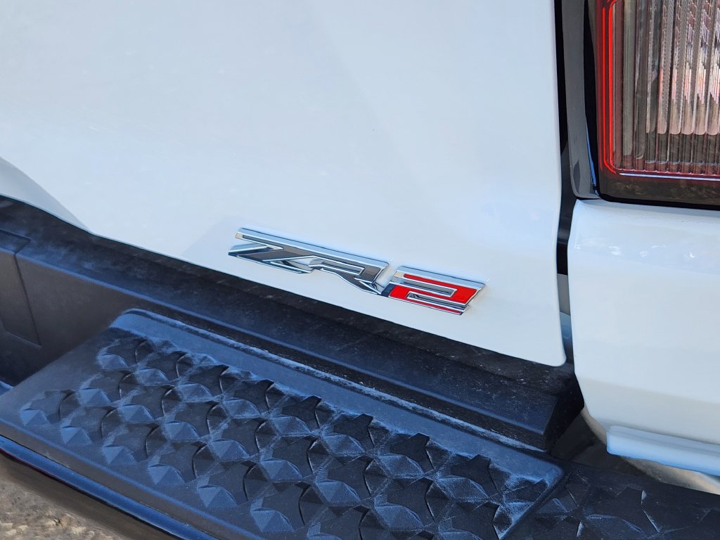 2025 Chevrolet Colorado ZR2 - Photo 20