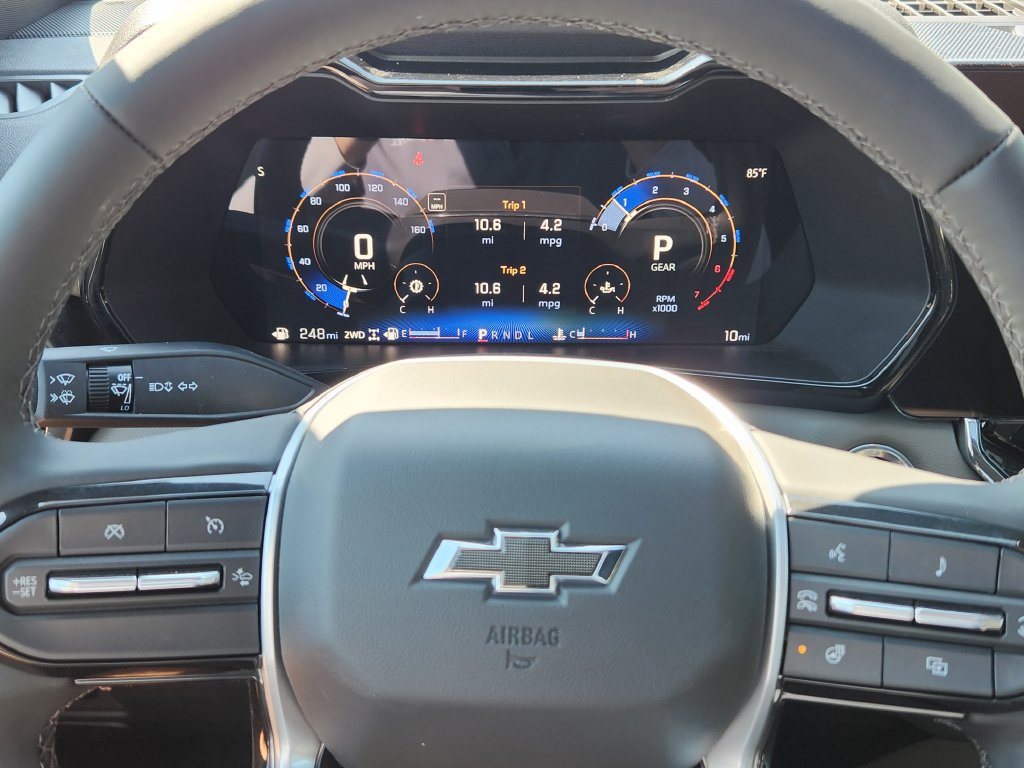 2025 Chevrolet Colorado ZR2 - Photo 12
